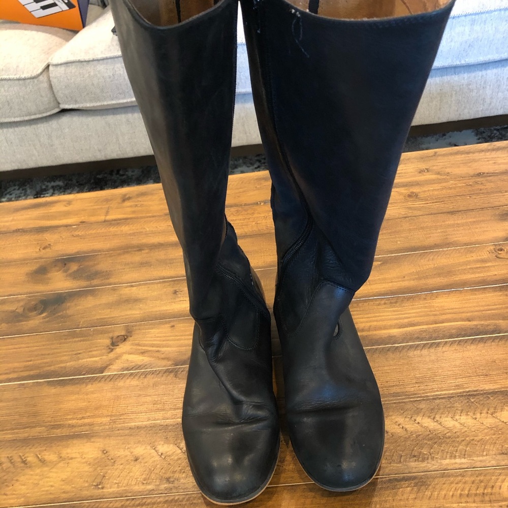 Leather boots